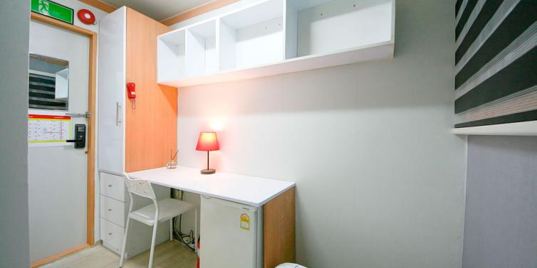 ESL Languages ministudio Lexis Hongdae Seoul