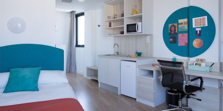 ESL Languages residence Nexo student residence Expanish Barcelona