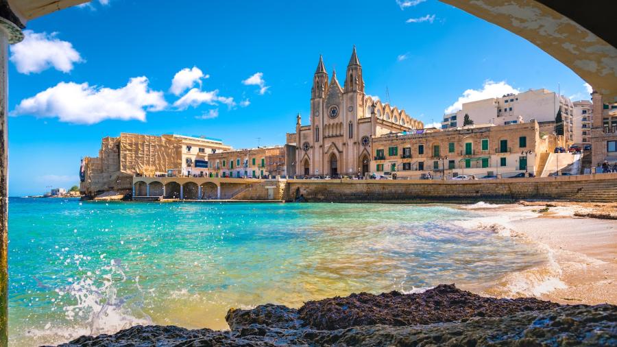 A city in Malta next to the sea