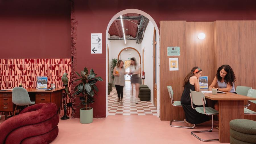 ESL Languages Spanish Expanish Barcelona 30 + school gallery 5