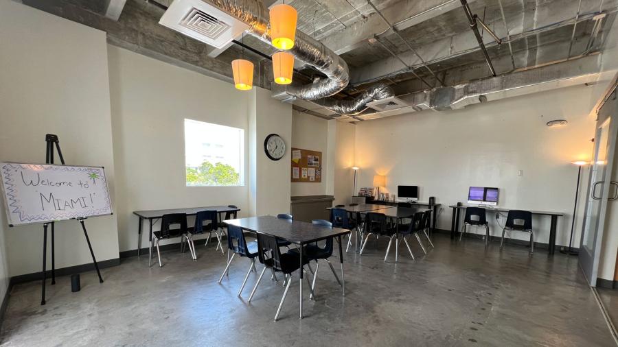 ESL Languages English OHC Miami school gallery 2023 1 