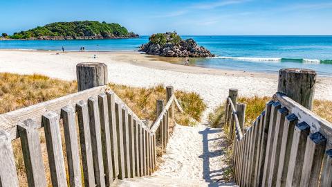 ESL Mount Maunganui language stay 3 column 3